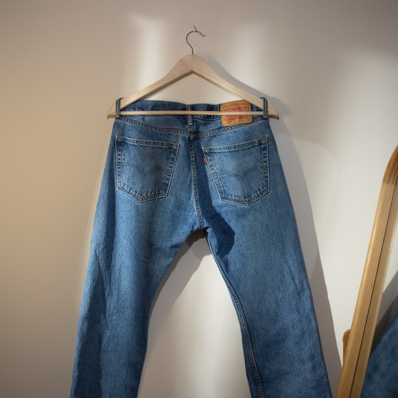 Levi’s 505 Jeans. Size 32 x 30. - Picture 3 of 3